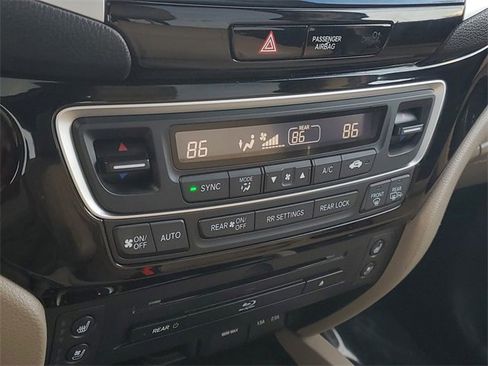 Used 2016 Honda Pilot Elite image 28