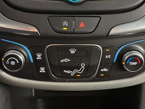 Used 2023 Chevrolet Equinox LS FWD image 20