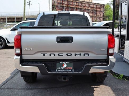 Used 2019 Toyota Tacoma SR5 AWD/4WD image 7