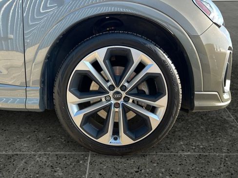 Used 2020 Audi Q3 2.0T Premium Plus w/ Premium Plus Package image 9