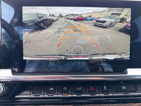 Used 2023 GMC Sierra 1500 Elevation image 38