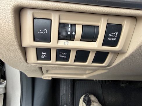 Used 2015 Subaru Outback 2.5i Limited image 21