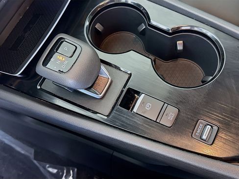 Used 2026 Nissan Rogue SL image 20