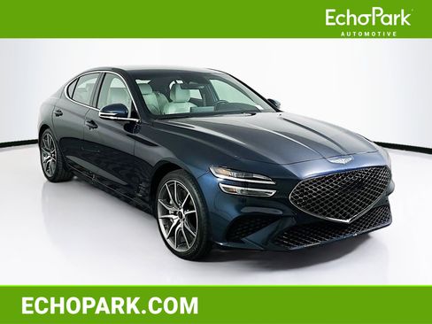 Used 2025 Genesis G70 2.5T image 1