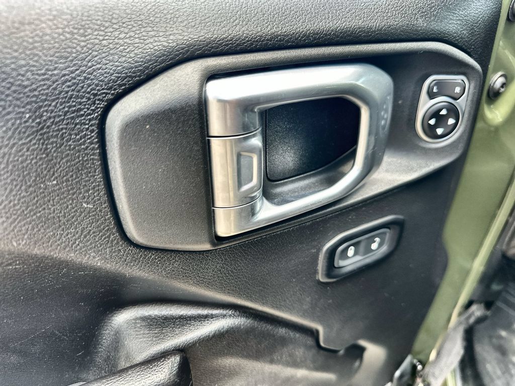 Used 2021 Jeep Gladiator Sport AWD/4WD image 22