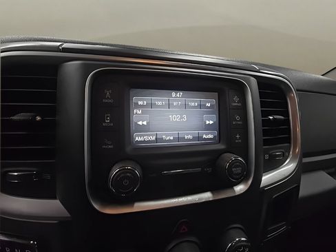 Used 2024 RAM 1500 Classic SLT AWD/4WD image 31