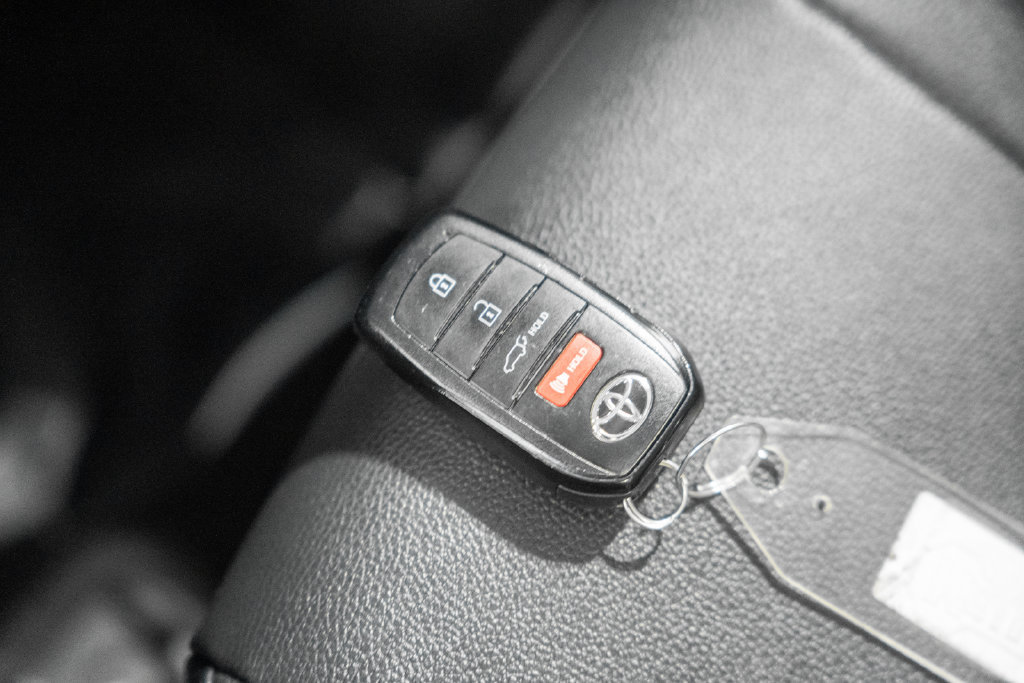 Used 2025 Toyota Grand Highlander AWD image 46