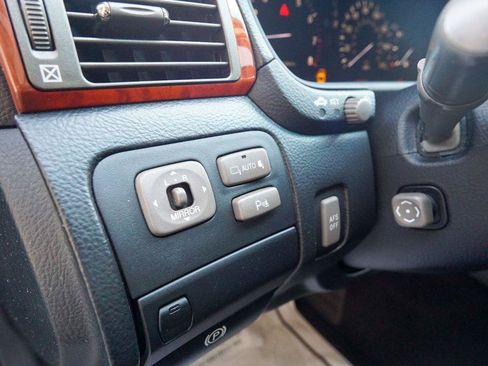Used 2006 Lexus LS 430 w/ Modern Luxury Pkg RWD image 18