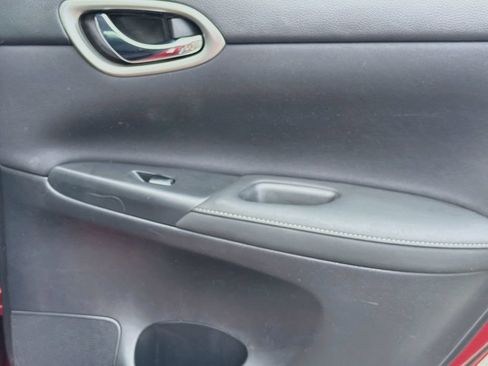 Used 2017 Nissan Sentra SV FWD image 17