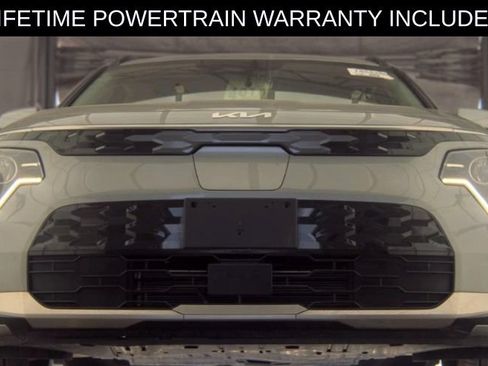 Used 2024 Kia Niro Wind FWD image 2