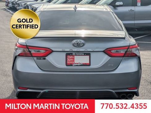Certified 2020 Toyota Camry SE image 5