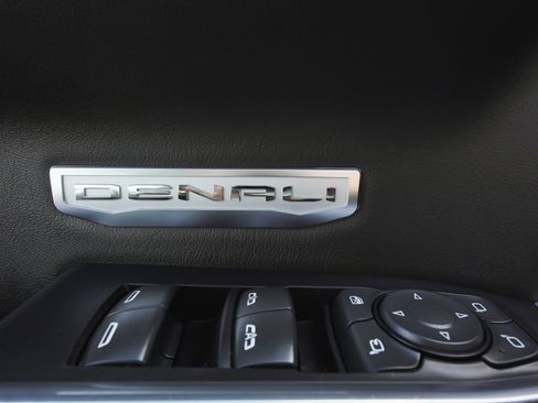 Used 2024 GMC Sierra 1500 Denali w/ Denali Reserve Package image 12