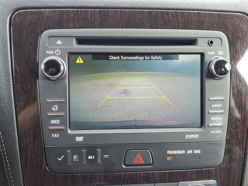 Used 2017 Chevrolet Traverse LT FWD image 26