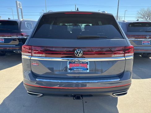 New 2026 Volkswagen Atlas SE image 5