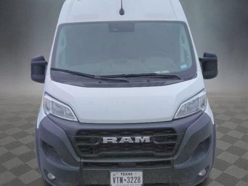 Used 2025 RAM ProMaster 2500 w/ Convenience Group FWD image 2