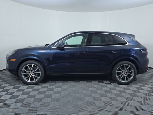 Certified 2026 Porsche Cayenne AWD/4WD image 2