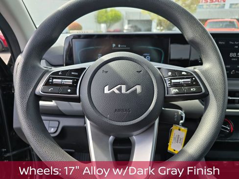Used 2025 Kia Seltos LX AWD/4WD image 16