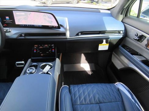 New 2026 Cadillac Vistiq Premium Luxury image 14