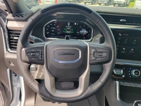 Used 2026 GMC Sierra 1500 Denali AWD/4WD image 18