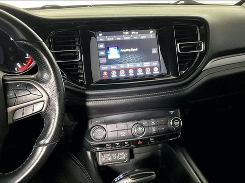 Used 2021 Dodge Durango SXT image 6