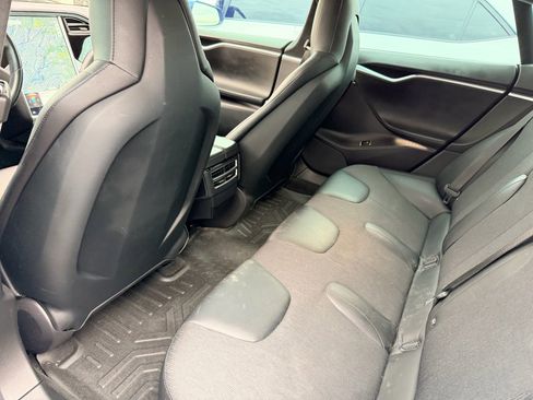 Used 2015 Tesla Model S 85D image 4