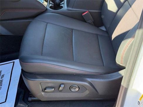 Used 2025 Chevrolet Colorado Z71 w/ Z71 Convenience Package 2 image 17