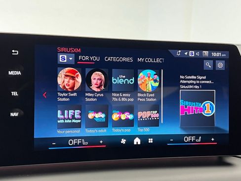 Certified 2025 BMW M235i xDrive w/ M Performance Package image 13