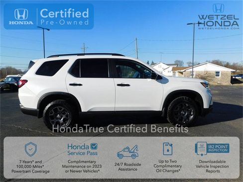 Certified 2025 Honda Pilot TrailSport image 2