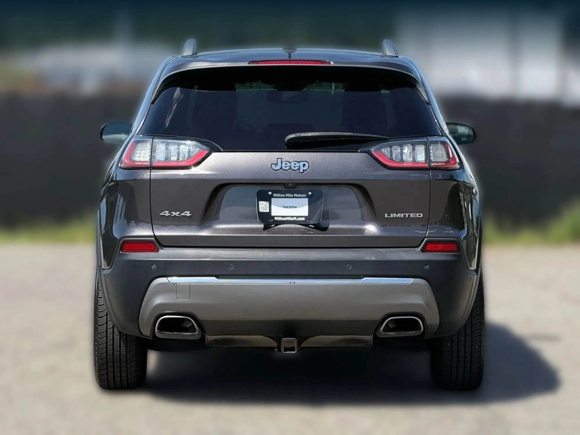 Used 2019 Jeep Cherokee Limited w/ Technology Group AWD/4WD image 4