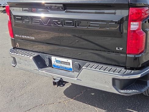 Used 2023 Chevrolet Silverado 1500 LT image 16