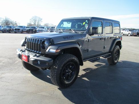 Used 2022 Jeep Wrangler Unlimited Sport image 9