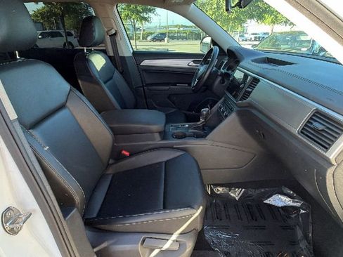 Used 2019 Volkswagen Atlas SE image 39