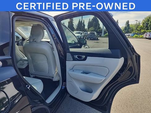 Used 2023 Volvo XC60 T8 Ultimate w/ Climate Package AWD/4WD image 17