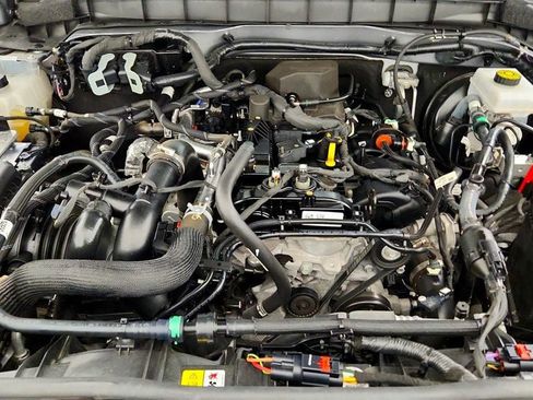 Used 2024 Ford Bronco Outer Banks AWD/4WD image 24
