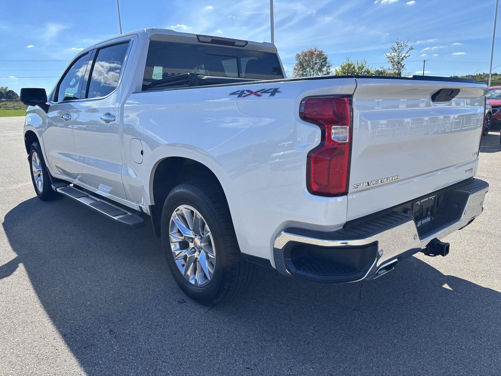 Used 2021 Chevrolet Silverado 1500 LTZ AWD/4WD image 3