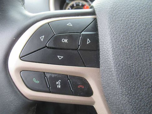 Used 2017 Jeep Cherokee Sport w/ Cold Weather Group image 23