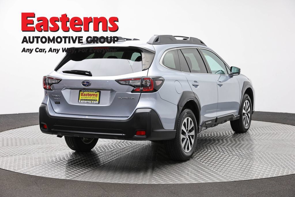 Used 2023 Subaru Outback Premium AWD/4WD image 7
