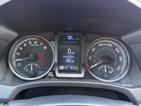 Used 2023 Toyota Tacoma TRD Off-Road AWD/4WD image 29