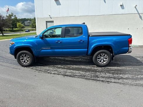 Used 2016 Toyota Tacoma SR5 w/ SR5 Appearance Package (SN) AWD/4WD image 15