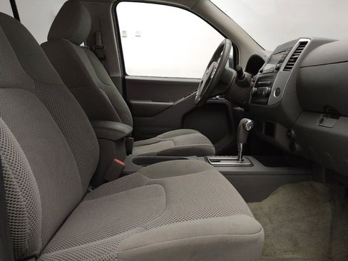 Used 2018 Nissan Frontier SV RWD image 21