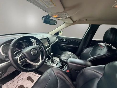 Used 2014 Jeep Cherokee Trailhawk w/ Leather Interior Group AWD/4WD image 10