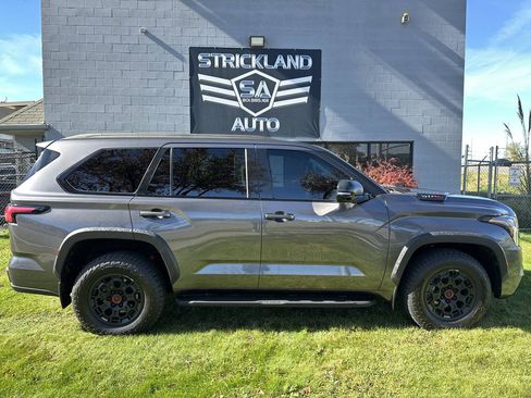 Used 2023 Toyota Sequoia TRD Pro AWD/4WD image 5