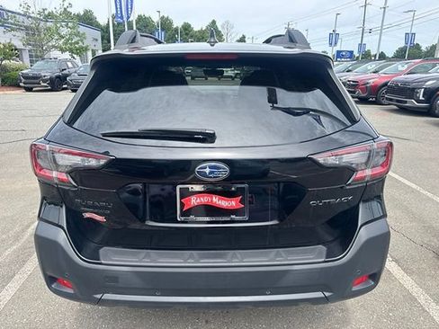 Used 2025 Subaru Outback Onyx Edition AWD/4WD image 4