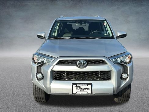 Used 2018 Toyota 4Runner SR5 AWD/4WD image 8