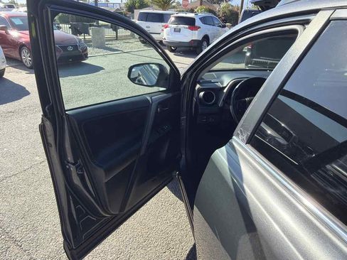 Used 2018 Toyota RAV4 XLE FWD image 6