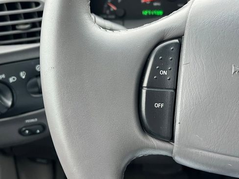 Used 2002 Ford F150 XLT image 33