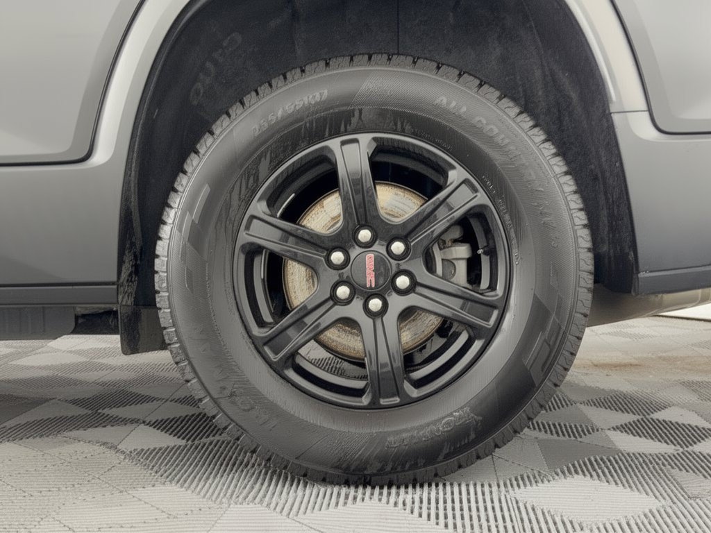 Used 2022 GMC Acadia AT4 w/ Technology Package AWD/4WD image 13