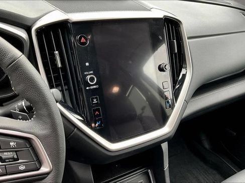 Used 2025 Subaru Ascent Limited AWD/4WD image 9