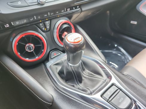 Used 2019 Chevrolet Camaro SS RWD image 8