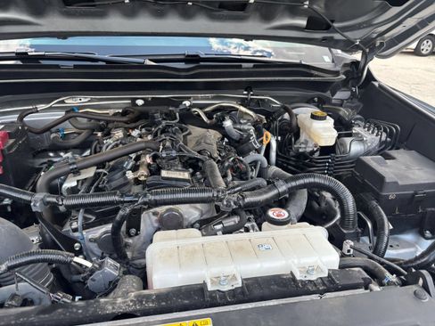 Used 2025 Toyota Tacoma TRD Off-Road AWD/4WD image 24
